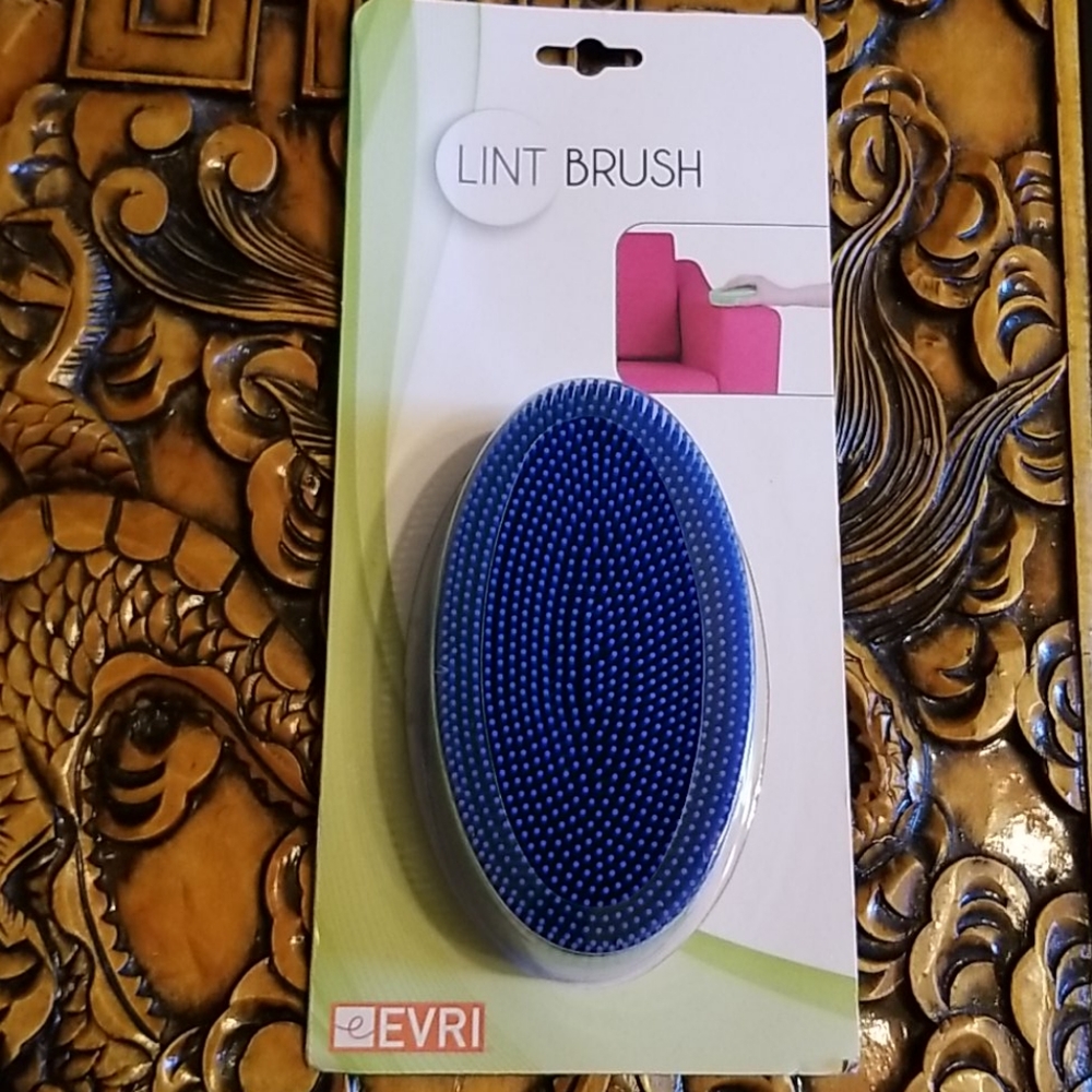 Lint Brush